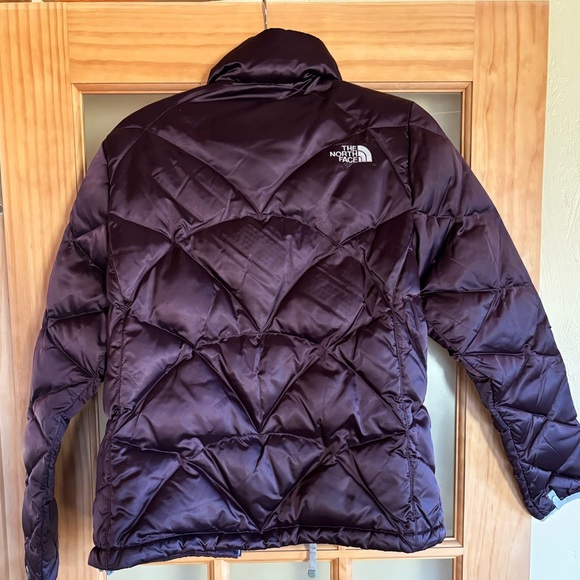 The North Face 550 Women’s Medium, Purple and Gray, EUC - Picture 4 of 4